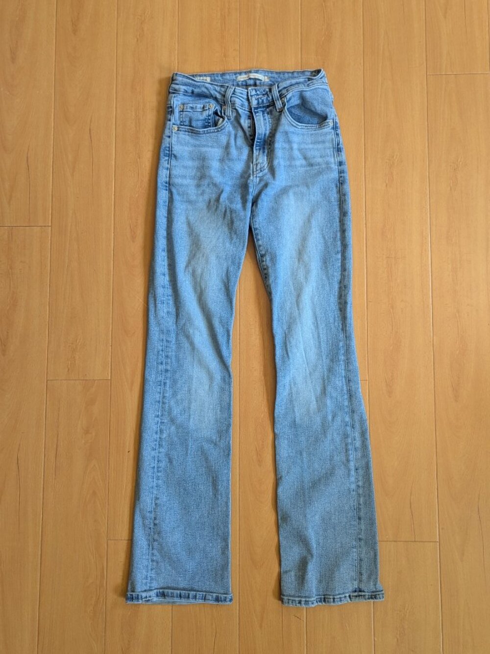 Levi's Jeans 725 High Rise Bootcut Size 27 Light Blue